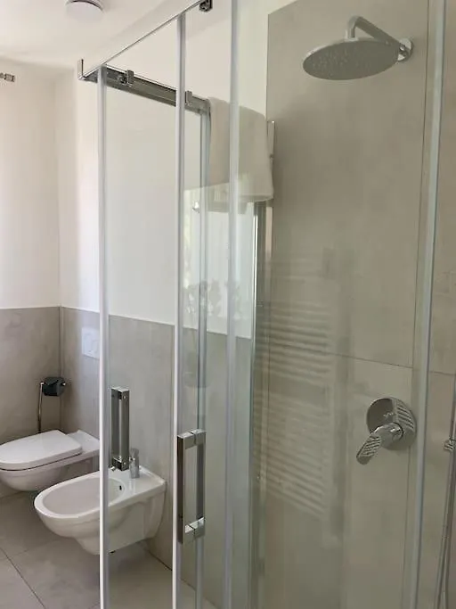 Queen Verona Luxury Apartment 0*,