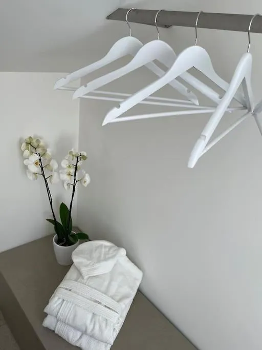 Queen Verona Luxury Apartment
