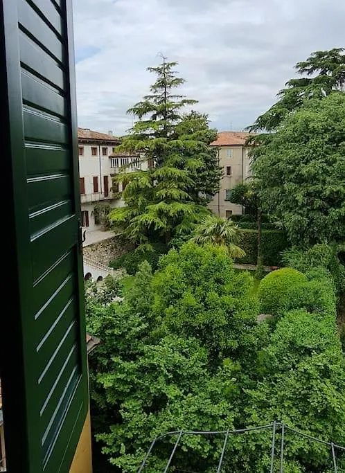 Queen Verona Luxury Apartment 0*,  Italy